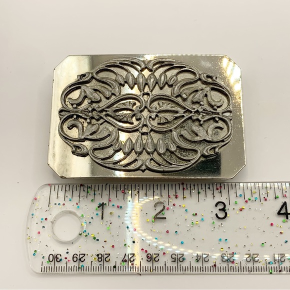Large silver belt buckle with swirling pewter vines art nouveau style design - Picture 6 of 11